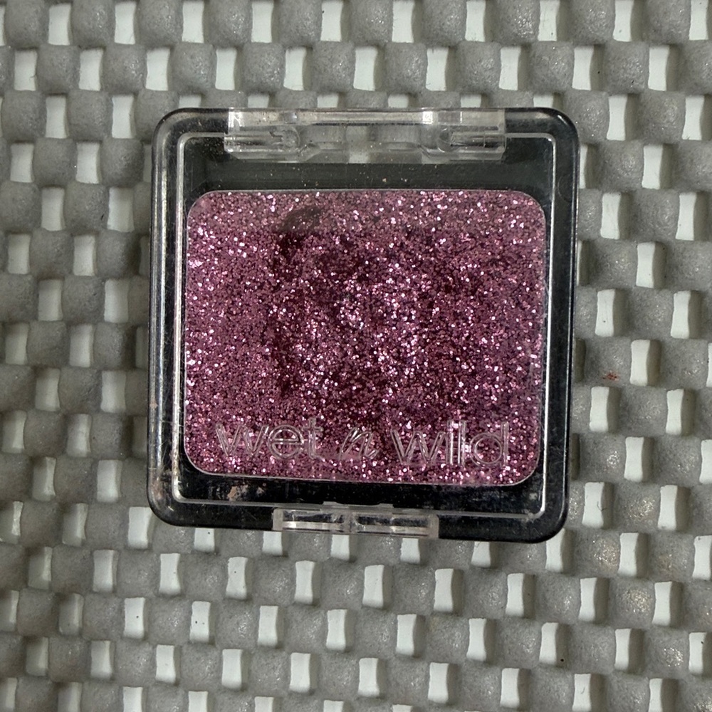Makeup Bundle - Picture 15 of 16